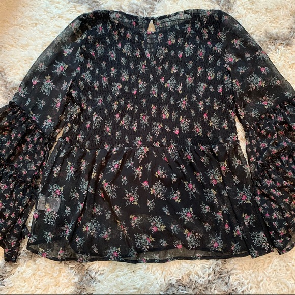 Sold American Eagle floral shirt - Picture 3 of 8